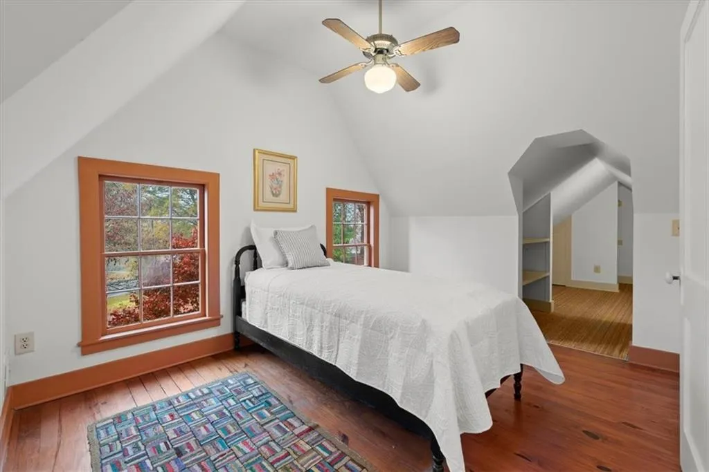 Upstairs bedroom