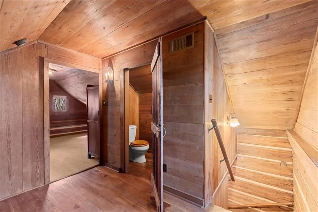 Guest house upstairs loft