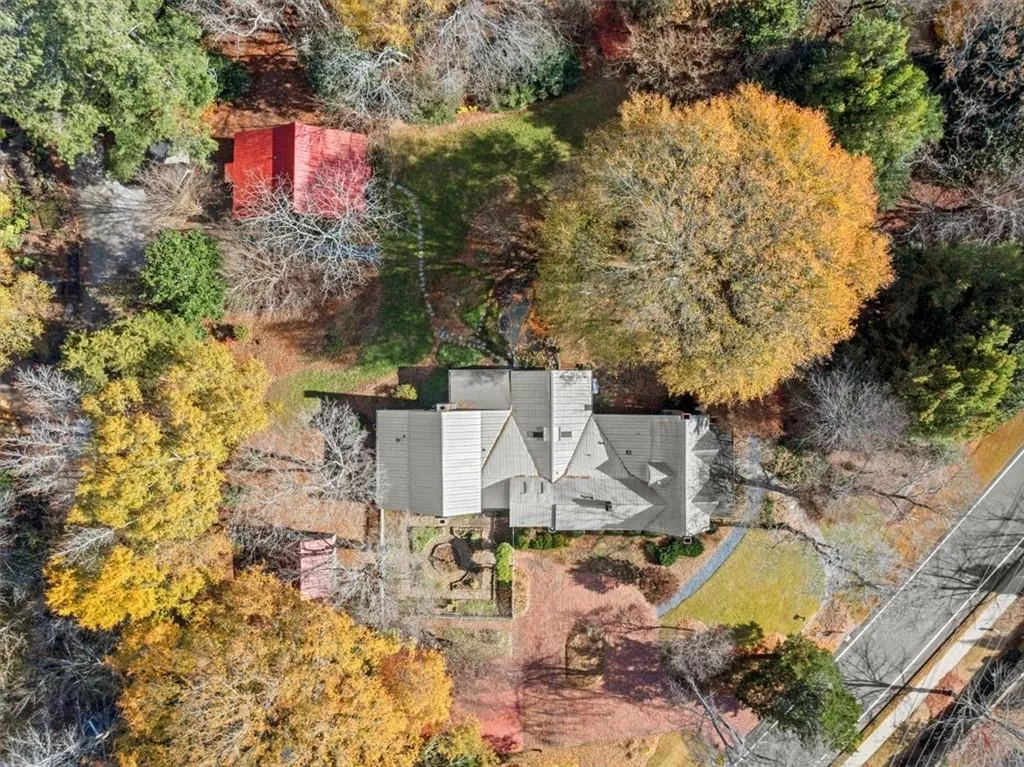 7865 Nesbit Ferry Road, Sandy Springs, Georgia 30350, 6 Bedrooms Bedrooms, ,4 BathroomsBathrooms,Residential,Sold,7865 Nesbit Ferry Road,7497650