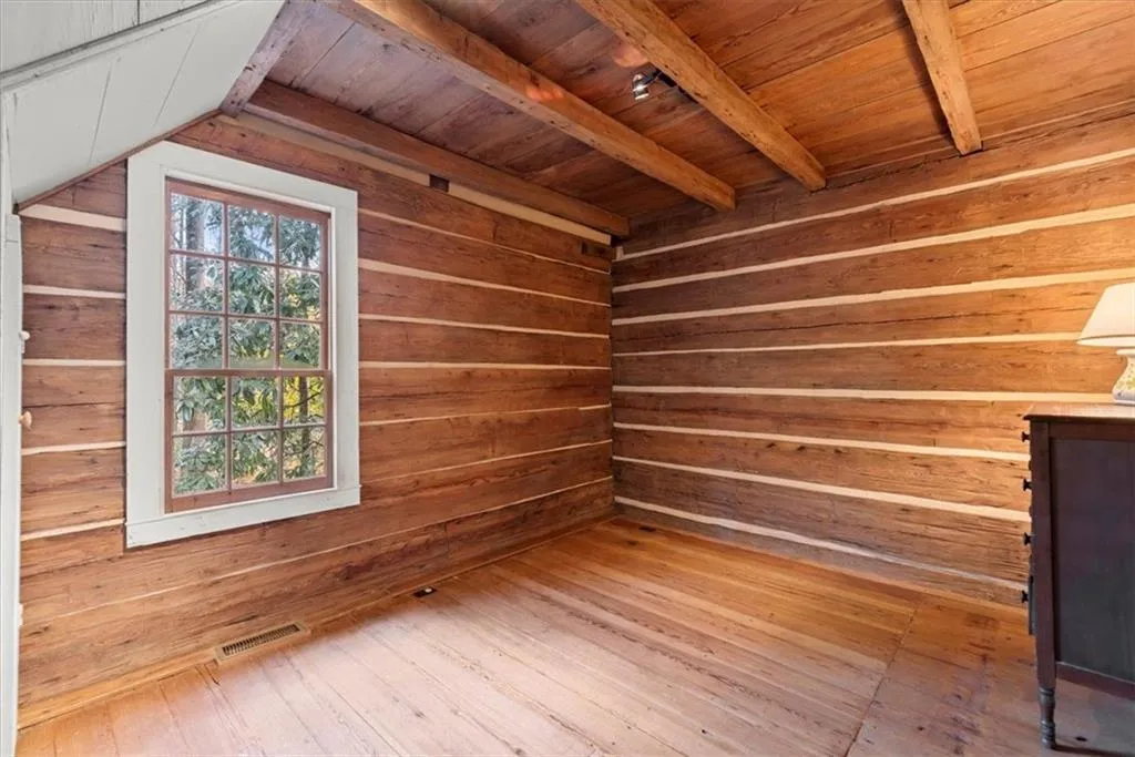 Guest house upstairs bedroom