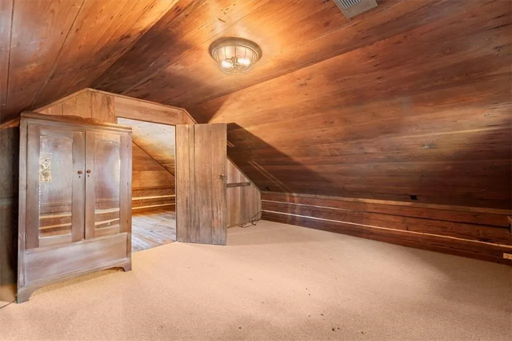 Guest house upstairs bedroom