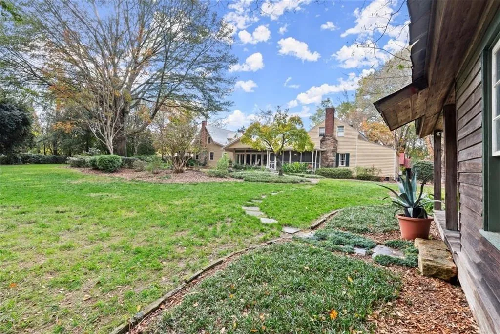 7865 Nesbit Ferry Road, Sandy Springs, Georgia 30350, 6 Bedrooms Bedrooms, ,4 BathroomsBathrooms,Residential,Sold,7865 Nesbit Ferry Road,7497650
