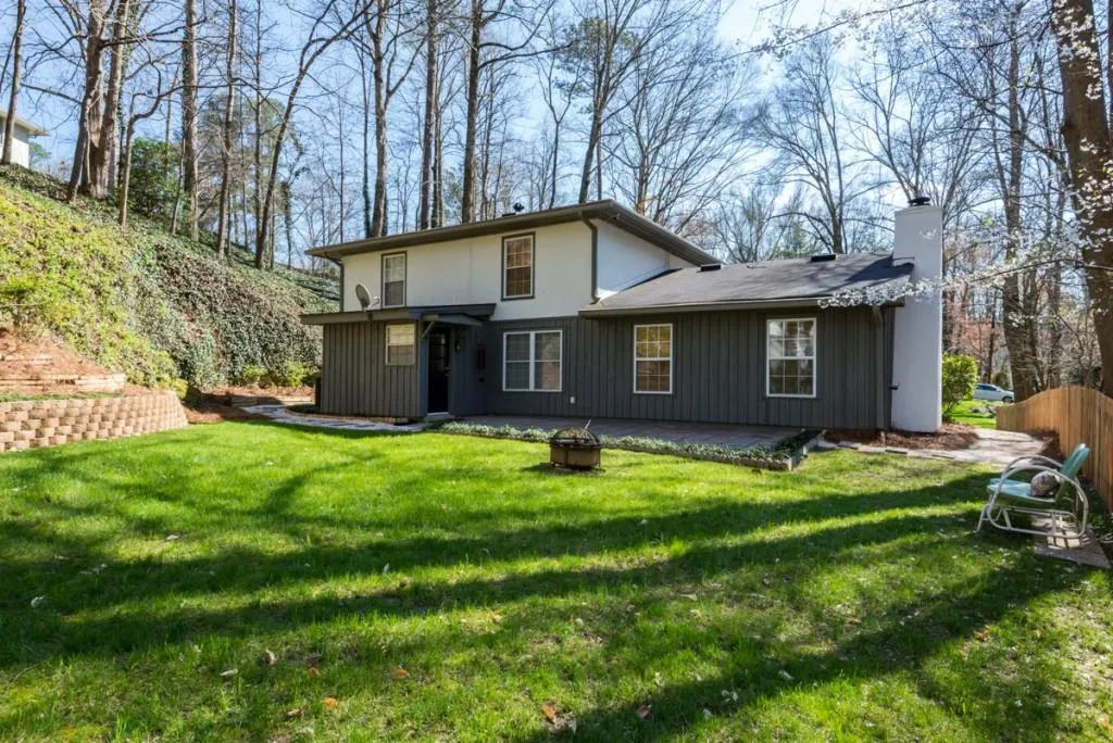 216 Devonwood Drive, Sandy Springs, Georgia 30328, 4 Bedrooms Bedrooms, ,2 BathroomsBathrooms,Residential,Sold,216 Devonwood Drive,5977252