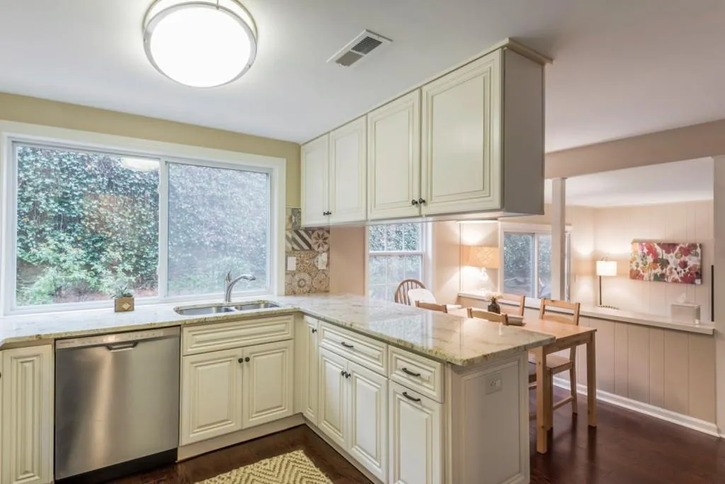 216 Devonwood Drive, Sandy Springs, Georgia 30328, 4 Bedrooms Bedrooms, ,2 BathroomsBathrooms,Residential,Sold,216 Devonwood Drive,5977252