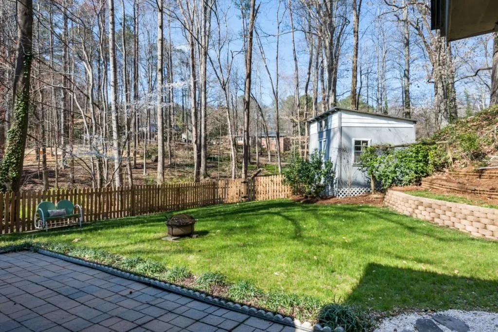 216 Devonwood Drive, Sandy Springs, Georgia 30328, 4 Bedrooms Bedrooms, ,2 BathroomsBathrooms,Residential,Sold,216 Devonwood Drive,5977252