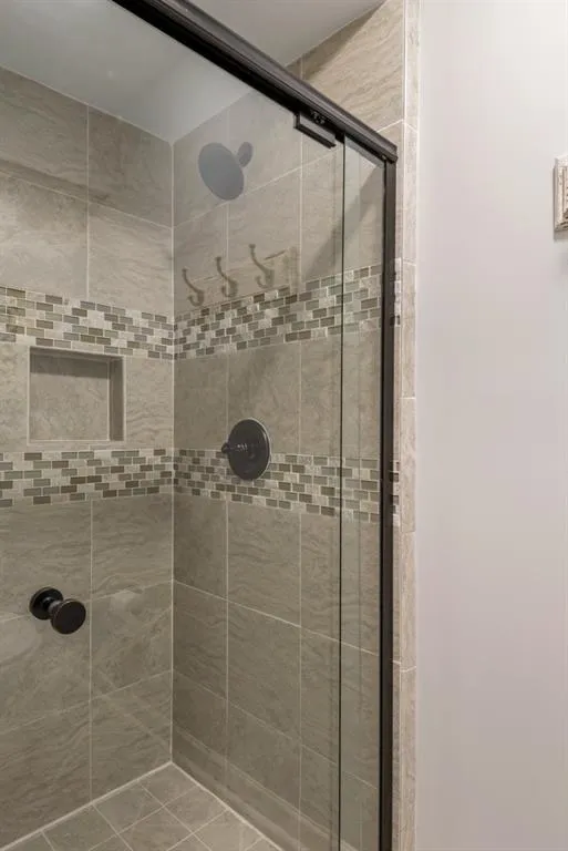 216 Devonwood Drive, Sandy Springs, Georgia 30328, 4 Bedrooms Bedrooms, ,2 BathroomsBathrooms,Residential,Sold,216 Devonwood Drive,5977252