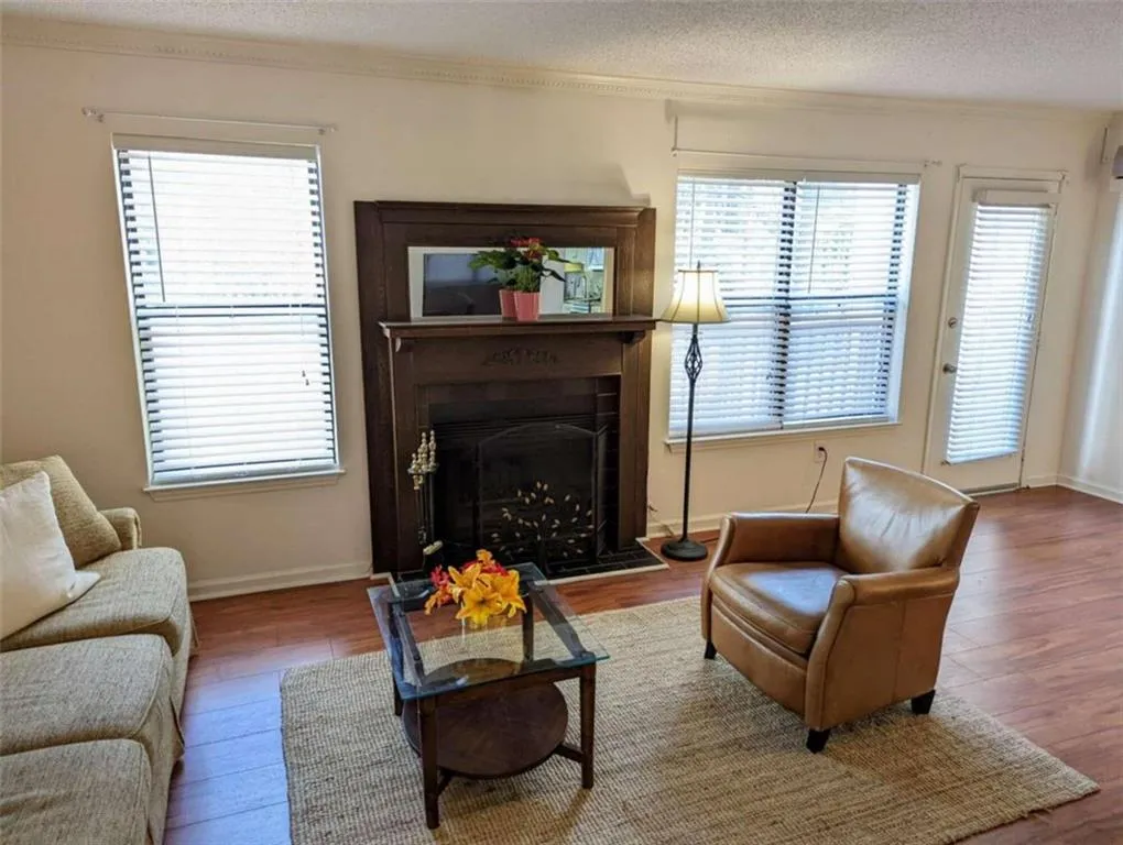 2406 Huntingdon Chase, Sandy Springs, Georgia 30350, 2 Bedrooms Bedrooms, ,2 BathroomsBathrooms,Residential,Sold,2406 Huntingdon Chase,7030995