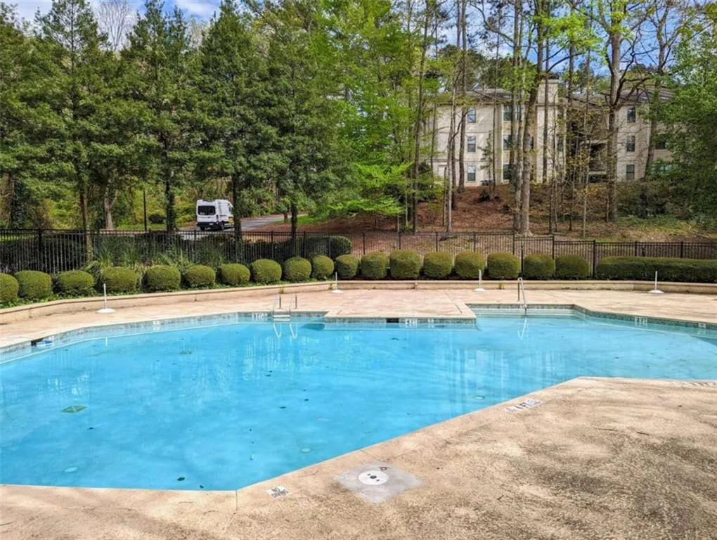 2406 Huntingdon Chase, Sandy Springs, Georgia 30350, 2 Bedrooms Bedrooms, ,2 BathroomsBathrooms,Residential,Sold,2406 Huntingdon Chase,7030995