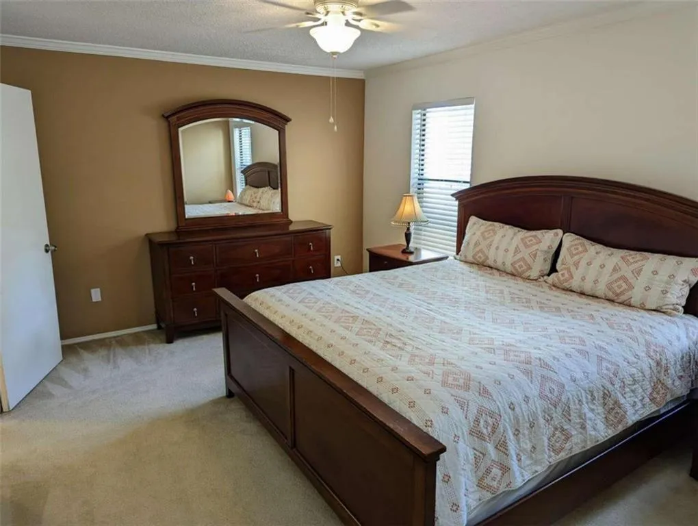 2406 Huntingdon Chase, Sandy Springs, Georgia 30350, 2 Bedrooms Bedrooms, ,2 BathroomsBathrooms,Residential,Sold,2406 Huntingdon Chase,7030995