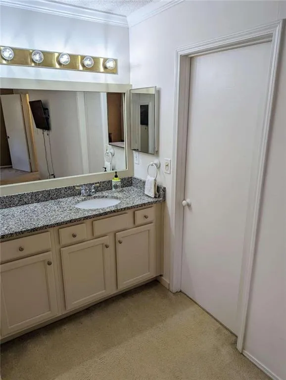 2406 Huntingdon Chase, Sandy Springs, Georgia 30350, 2 Bedrooms Bedrooms, ,2 BathroomsBathrooms,Residential,Sold,2406 Huntingdon Chase,7030995