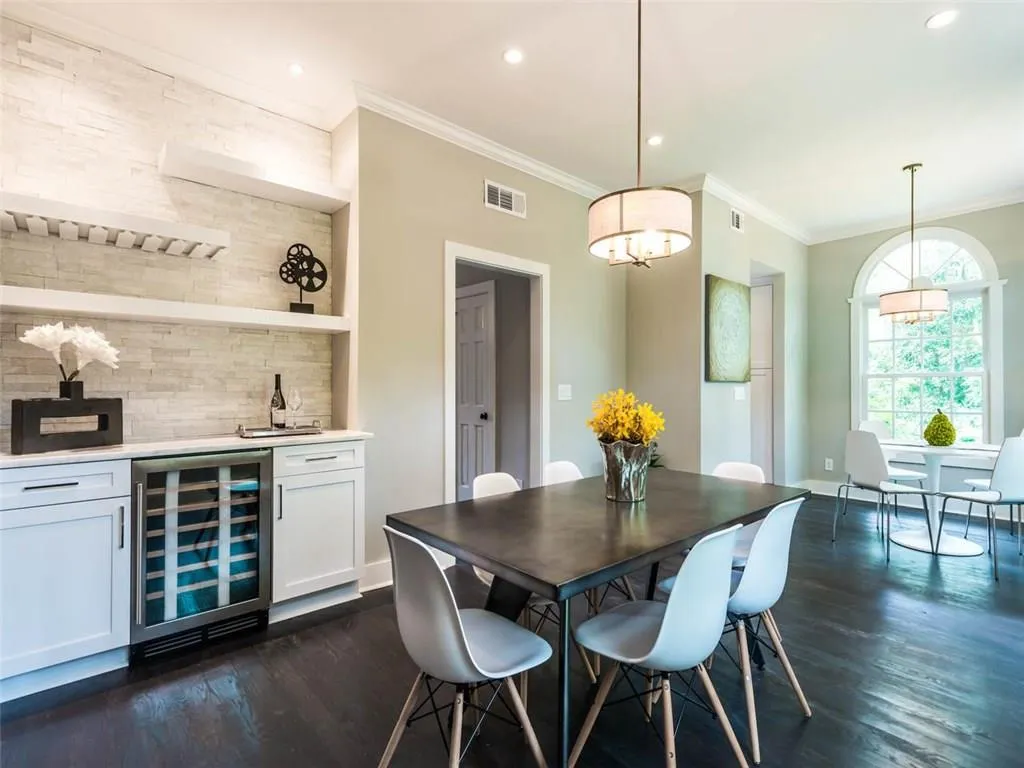 107 Jefferson Circle, Sandy Springs, Georgia 30328, 4 Bedrooms Bedrooms, ,3 BathroomsBathrooms,Residential,Sold,107 Jefferson Circle,5858715