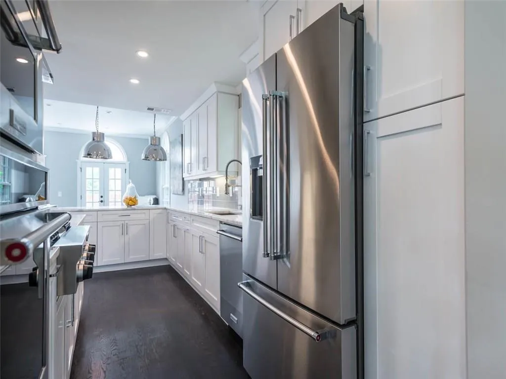 107 Jefferson Circle, Sandy Springs, Georgia 30328, 4 Bedrooms Bedrooms, ,3 BathroomsBathrooms,Residential,Sold,107 Jefferson Circle,5858715