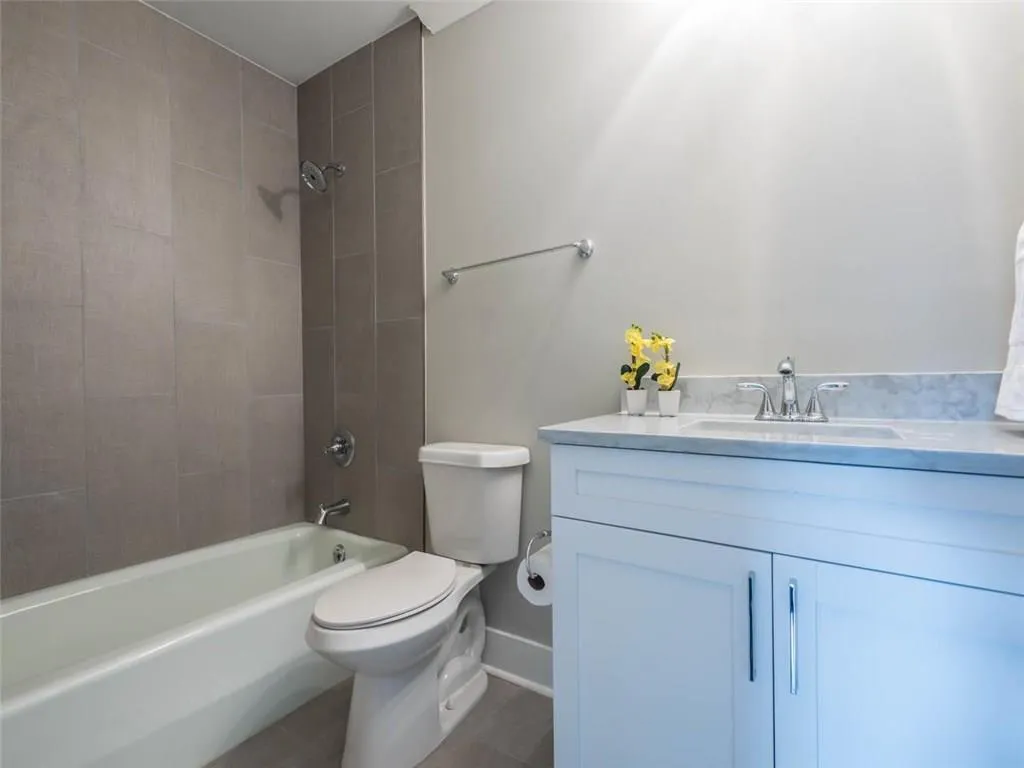 107 Jefferson Circle, Sandy Springs, Georgia 30328, 4 Bedrooms Bedrooms, ,3 BathroomsBathrooms,Residential,Sold,107 Jefferson Circle,5858715