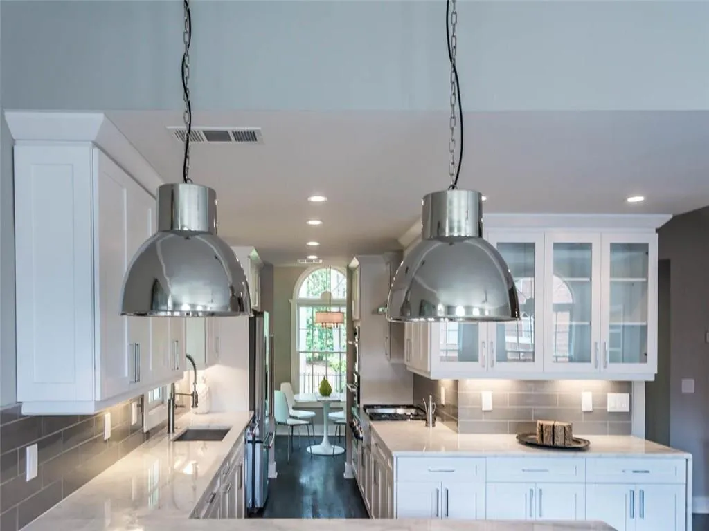 107 Jefferson Circle, Sandy Springs, Georgia 30328, 4 Bedrooms Bedrooms, ,3 BathroomsBathrooms,Residential,Sold,107 Jefferson Circle,5858715