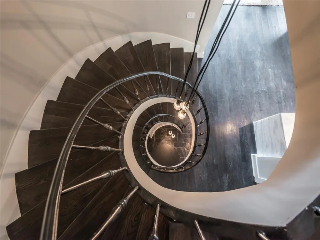 107 Jefferson Circle, Sandy Springs, Georgia 30328, 4 Bedrooms Bedrooms, ,3 BathroomsBathrooms,Residential,Sold,107 Jefferson Circle,5858715