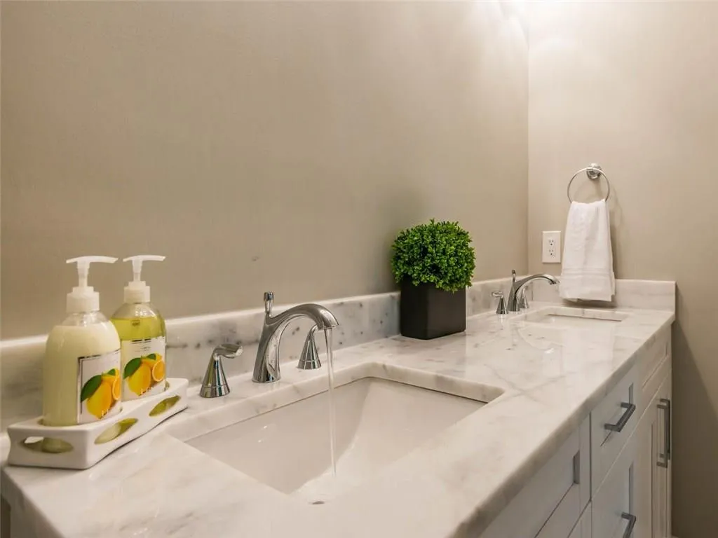 107 Jefferson Circle, Sandy Springs, Georgia 30328, 4 Bedrooms Bedrooms, ,3 BathroomsBathrooms,Residential,Sold,107 Jefferson Circle,5858715