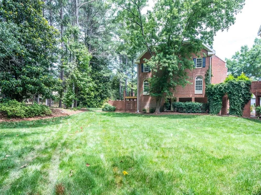 107 Jefferson Circle, Sandy Springs, Georgia 30328, 4 Bedrooms Bedrooms, ,3 BathroomsBathrooms,Residential,Sold,107 Jefferson Circle,5858715