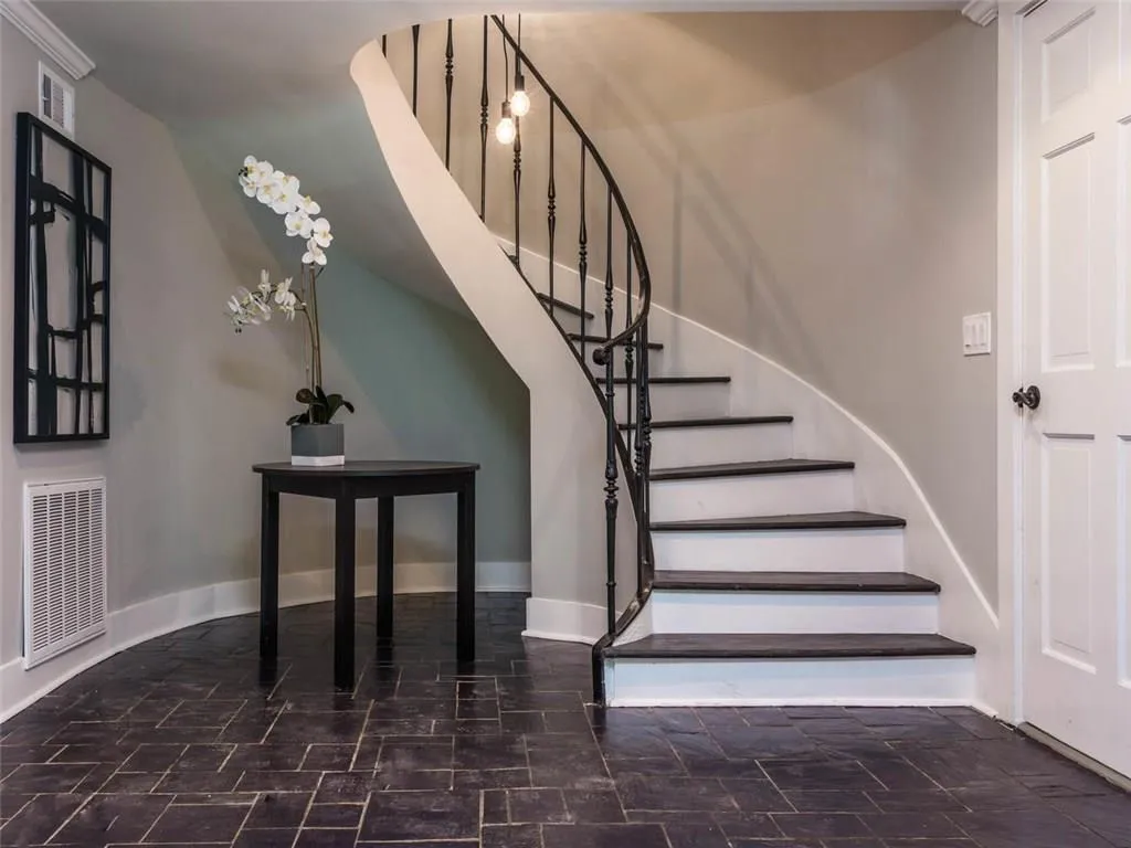 107 Jefferson Circle, Sandy Springs, Georgia 30328, 4 Bedrooms Bedrooms, ,3 BathroomsBathrooms,Residential,Sold,107 Jefferson Circle,5858715