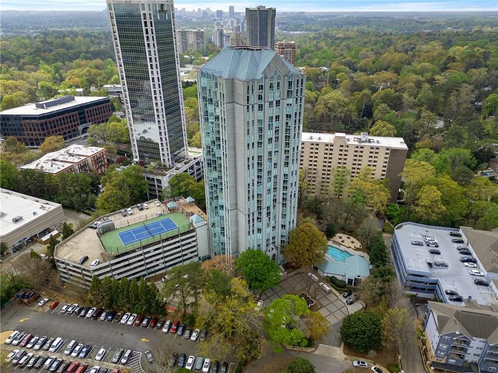 2870 Pharr Court South Nw Unit 504, Atlanta, Georgia 30305, 1 Bedroom Bedrooms, ,1 BathroomBathrooms,Residential,For Sale,2870 Pharr Court South Nw Unit 504,7553306