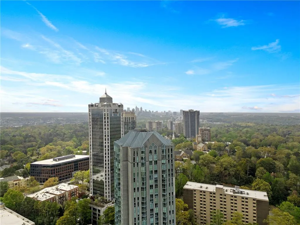 2870 Pharr Court South Nw Unit 504, Atlanta, Georgia 30305, 1 Bedroom Bedrooms, ,1 BathroomBathrooms,Residential,For Sale,2870 Pharr Court South Nw Unit 504,7553306