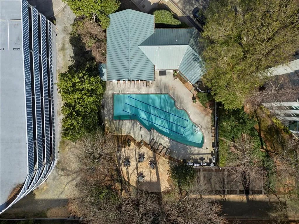 2870 Pharr Court South Nw Unit 504, Atlanta, Georgia 30305, 1 Bedroom Bedrooms, ,1 BathroomBathrooms,Residential,For Sale,2870 Pharr Court South Nw Unit 504,7553306