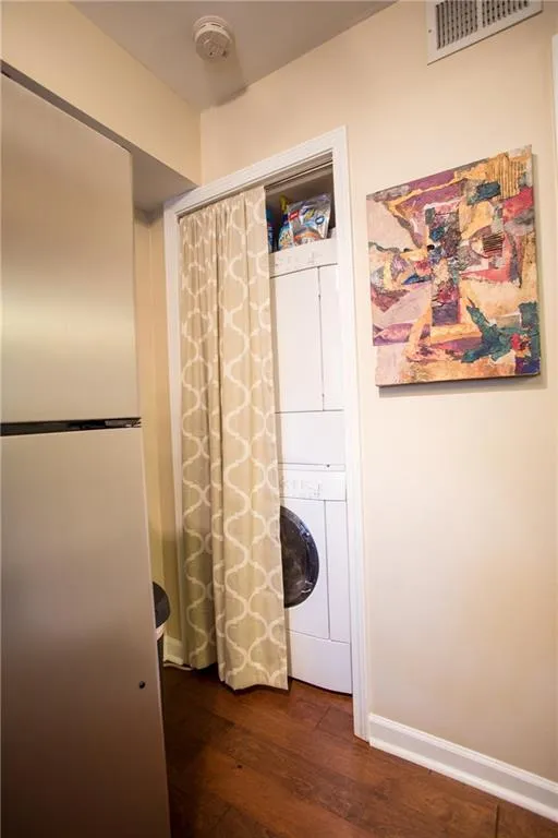 6940 Roswell Road Ne Unit 8e, Sandy Springs, Georgia 30328, 2 Bedrooms Bedrooms, ,1 BathroomBathrooms,Residential,Sold,6940 Roswell Road Ne Unit 8e,5687058