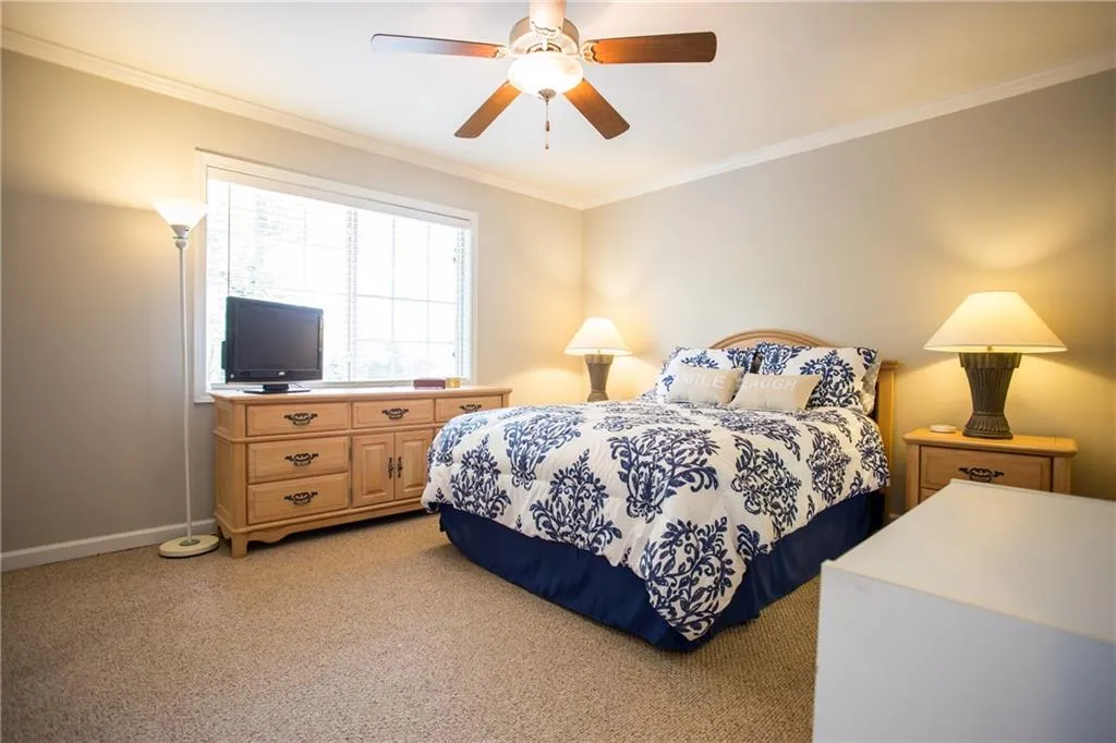 6940 Roswell Road Ne Unit 8e, Sandy Springs, Georgia 30328, 2 Bedrooms Bedrooms, ,1 BathroomBathrooms,Residential,Sold,6940 Roswell Road Ne Unit 8e,5687058