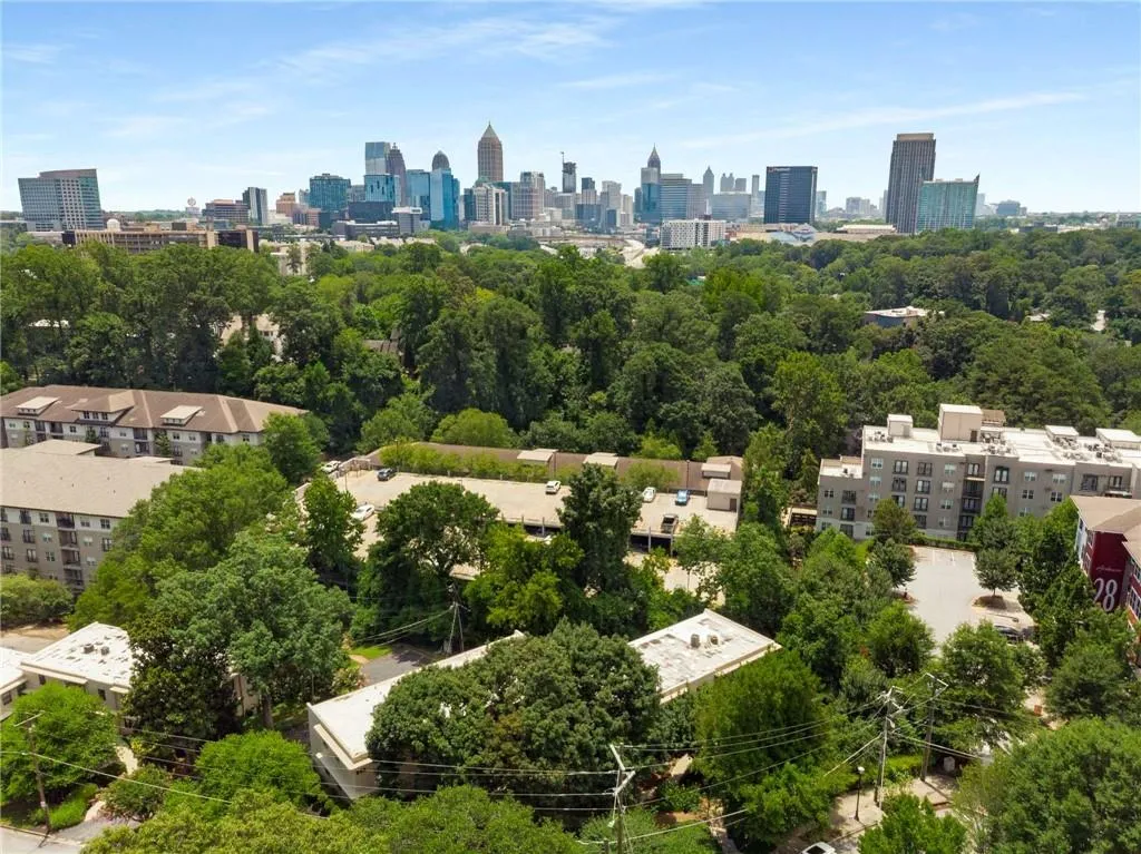 282 Ardmore Circle Nw Unit 6, Atlanta, Georgia 30309, 2 Bedrooms Bedrooms, ,1 BathroomBathrooms,Residential,For Sale,282 Ardmore Circle Nw Unit 6,7614622