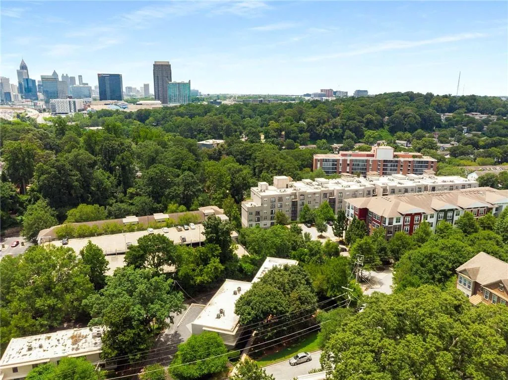 282 Ardmore Circle Nw Unit 6, Atlanta, Georgia 30309, 2 Bedrooms Bedrooms, ,1 BathroomBathrooms,Residential,For Sale,282 Ardmore Circle Nw Unit 6,7614622