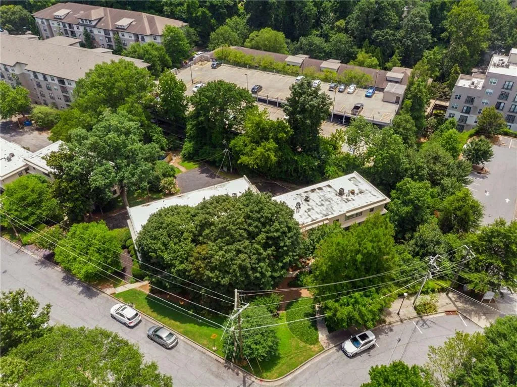 282 Ardmore Circle Nw Unit 6, Atlanta, Georgia 30309, 2 Bedrooms Bedrooms, ,1 BathroomBathrooms,Residential,For Sale,282 Ardmore Circle Nw Unit 6,7614622
