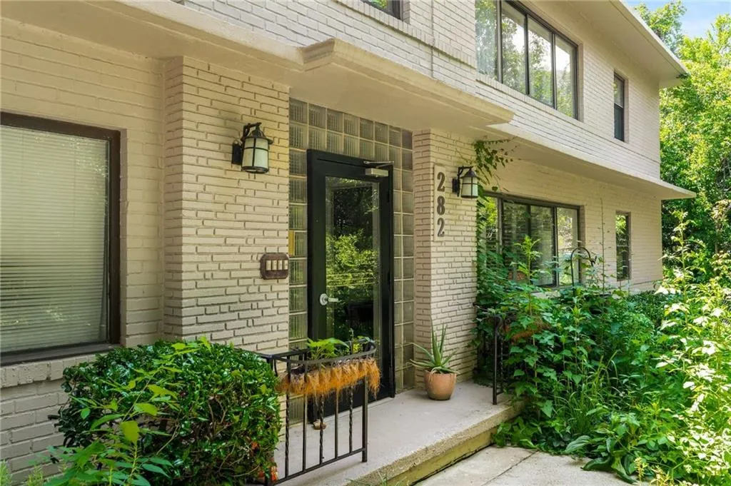 282 Ardmore Circle Nw Unit 6, Atlanta, Georgia 30309, 2 Bedrooms Bedrooms, ,1 BathroomBathrooms,Residential,For Sale,282 Ardmore Circle Nw Unit 6,7614622