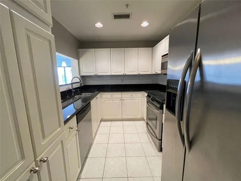 3475 Oak Valley Road Unit 1480, Atlanta, Georgia 30326, 2 Bedrooms Bedrooms, 0 ,2 BathroomsBathrooms,Residential,For Sale,3475 Oak Valley Road Unit 1480,7846833