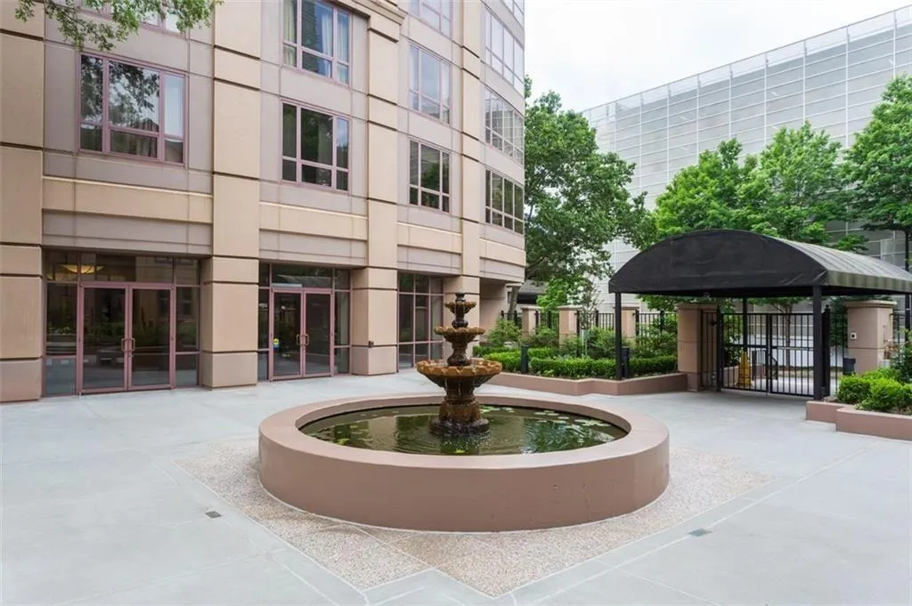 3475 Oak Valley Road Unit 1480, Atlanta, Georgia 30326, 2 Bedrooms Bedrooms, 0 ,2 BathroomsBathrooms,Residential,For Sale,3475 Oak Valley Road Unit 1480,7846833
