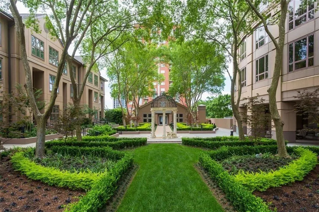 3475 Oak Valley Road Unit 1480, Atlanta, Georgia 30326, 2 Bedrooms Bedrooms, 0 ,2 BathroomsBathrooms,Residential,For Sale,3475 Oak Valley Road Unit 1480,7846833