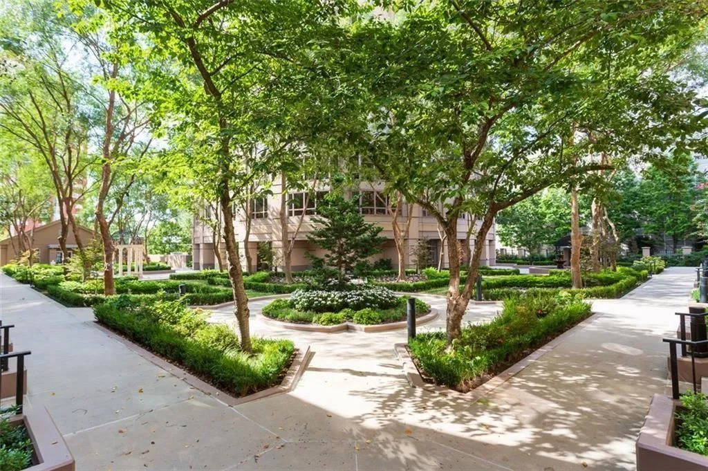 3475 Oak Valley Road Unit 1480, Atlanta, Georgia 30326, 2 Bedrooms Bedrooms, 0 ,2 BathroomsBathrooms,Residential,For Sale,3475 Oak Valley Road Unit 1480,7846833