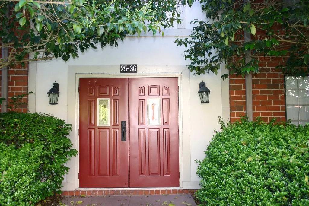 6851 Roswell Road Ne Unit D27, Sandy Springs, Georgia 30328, 3 Bedrooms Bedrooms, ,2 BathroomsBathrooms,Residential,Sold,6851 Roswell Road Ne Unit D27,5542103