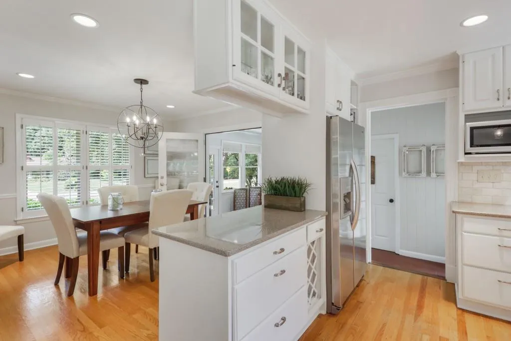 275 Forest Hills Drive, Atlanta, Georgia 30342, 5 Bedrooms Bedrooms, ,3 BathroomsBathrooms,Residential,Sold,275 Forest Hills Drive,6745441