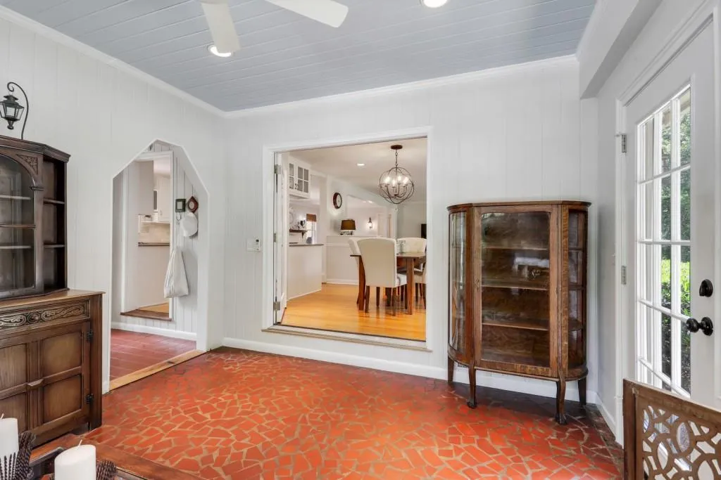 275 Forest Hills Drive, Atlanta, Georgia 30342, 5 Bedrooms Bedrooms, ,3 BathroomsBathrooms,Residential,Sold,275 Forest Hills Drive,6745441