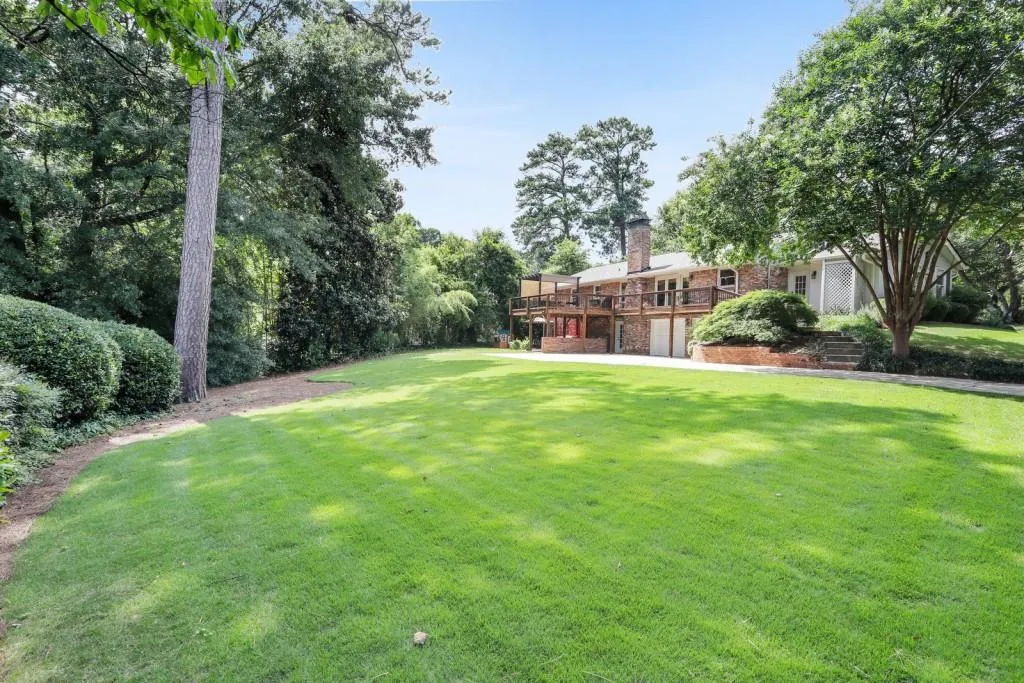 275 Forest Hills Drive, Atlanta, Georgia 30342, 5 Bedrooms Bedrooms, ,3 BathroomsBathrooms,Residential,Sold,275 Forest Hills Drive,6745441