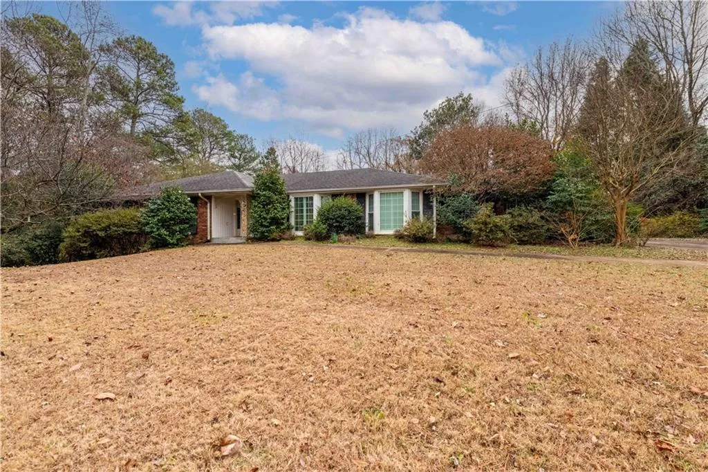 750 Mount Vernon Highway, Atlanta, Georgia 30327, 4 Bedrooms Bedrooms, ,3 BathroomsBathrooms,Residential,Sold,750 Mount Vernon Highway,7498906