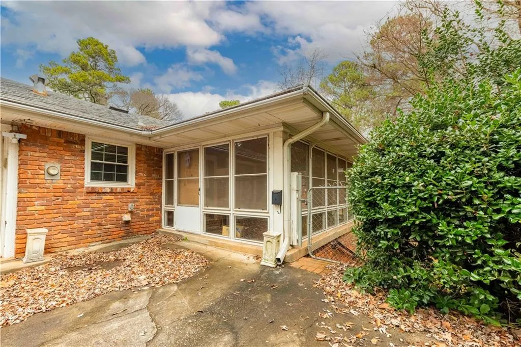 750 Mount Vernon Highway, Atlanta, Georgia 30327, 4 Bedrooms Bedrooms, ,3 BathroomsBathrooms,Residential,Sold,750 Mount Vernon Highway,7498906