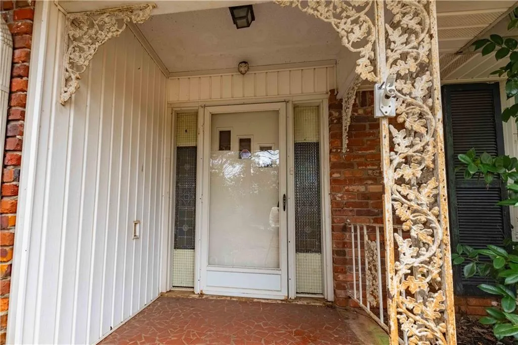 750 Mount Vernon Highway, Atlanta, Georgia 30327, 4 Bedrooms Bedrooms, ,3 BathroomsBathrooms,Residential,Sold,750 Mount Vernon Highway,7498906