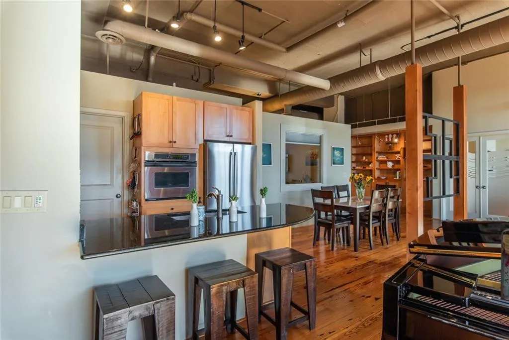 6105 Blue Stone Road Unit 310, Sandy Springs, Georgia 30328, 2 Bedrooms Bedrooms, ,2 BathroomsBathrooms,Residential,Sold,6105 Blue Stone Road Unit 310,6832532