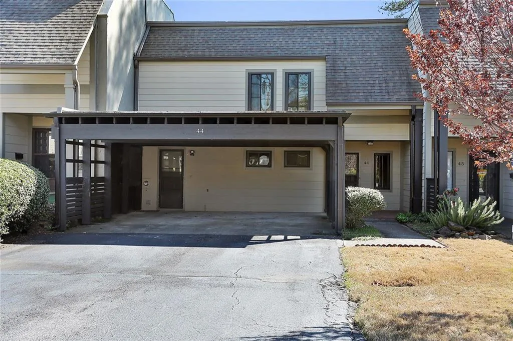 44 Forrest Place Unit 44, Sandy Springs, Georgia 30328, 3 Bedrooms Bedrooms, ,2 BathroomsBathrooms,Residential,Sold,44 Forrest Place Unit 44,5816006