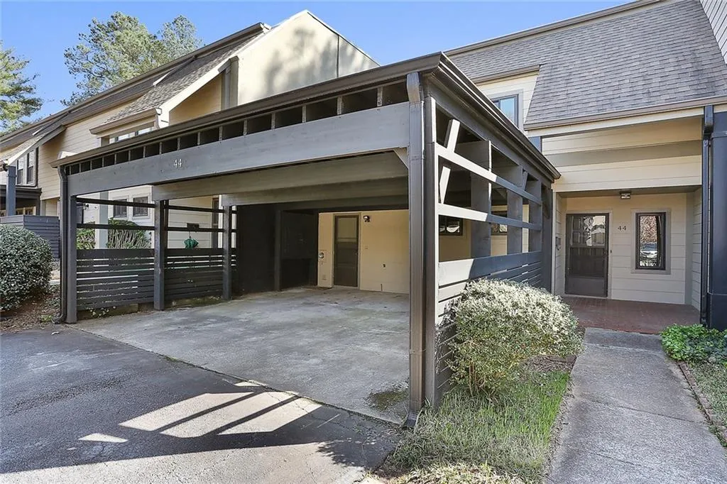 44 Forrest Place Unit 44, Sandy Springs, Georgia 30328, 3 Bedrooms Bedrooms, ,2 BathroomsBathrooms,Residential,Sold,44 Forrest Place Unit 44,5816006