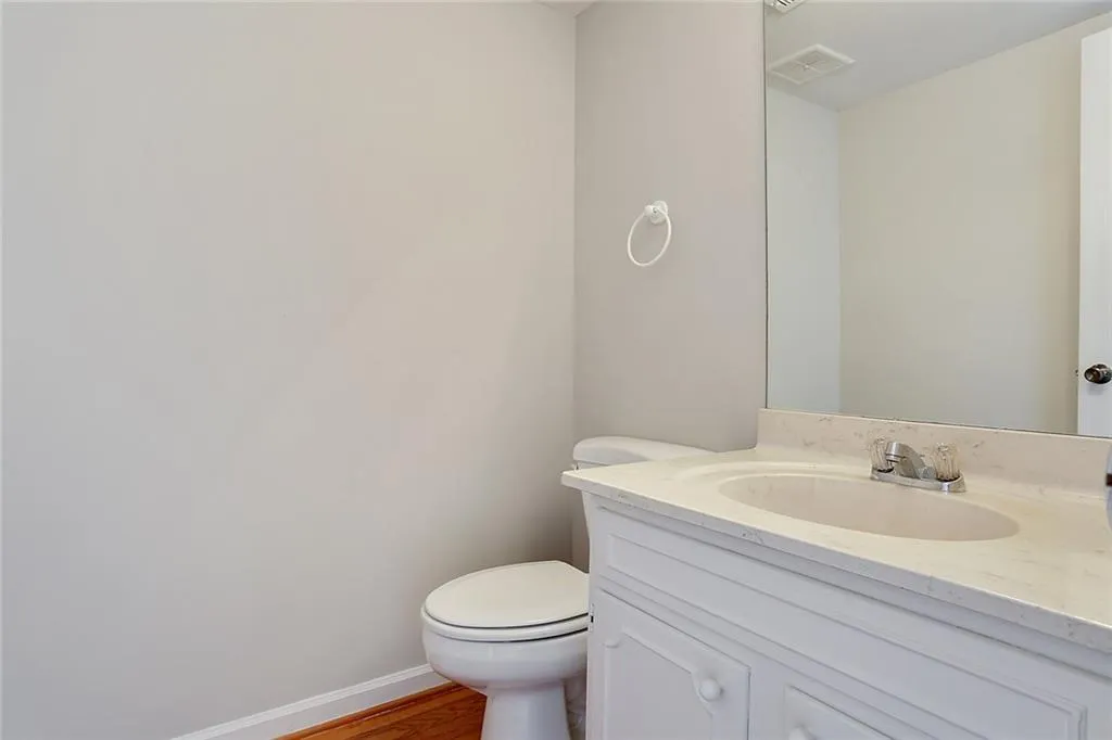 44 Forrest Place Unit 44, Sandy Springs, Georgia 30328, 3 Bedrooms Bedrooms, ,2 BathroomsBathrooms,Residential,Sold,44 Forrest Place Unit 44,5816006