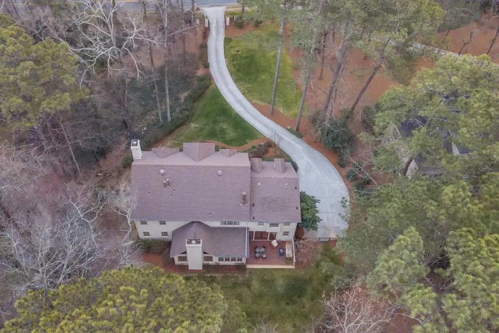 5560 Glen Errol Road, Sandy Springs, Georgia 30327, 4 Bedrooms Bedrooms, ,3 BathroomsBathrooms,Residential,Sold,5560 Glen Errol Road,6691339