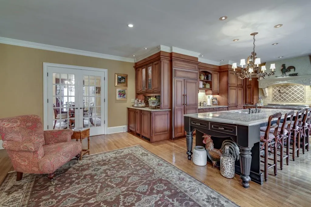 5560 Glen Errol Road, Sandy Springs, Georgia 30327, 4 Bedrooms Bedrooms, ,3 BathroomsBathrooms,Residential,Sold,5560 Glen Errol Road,6691339
