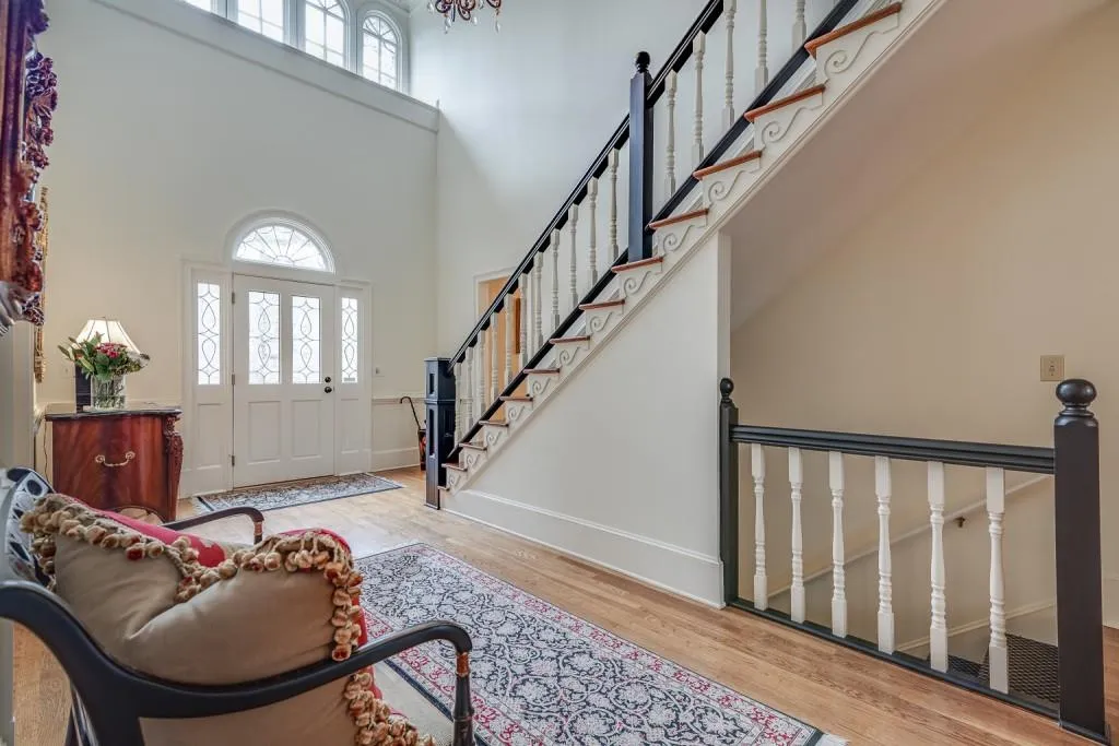 5560 Glen Errol Road, Sandy Springs, Georgia 30327, 4 Bedrooms Bedrooms, ,3 BathroomsBathrooms,Residential,Sold,5560 Glen Errol Road,6691339