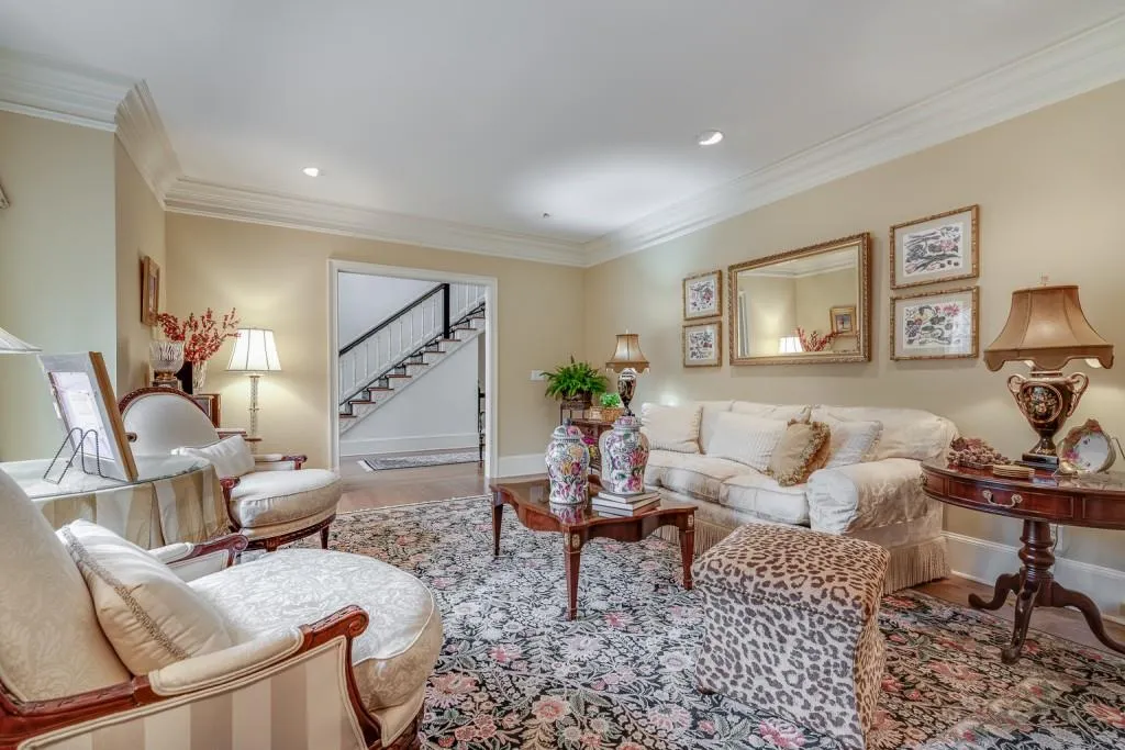 5560 Glen Errol Road, Sandy Springs, Georgia 30327, 4 Bedrooms Bedrooms, ,3 BathroomsBathrooms,Residential,Sold,5560 Glen Errol Road,6691339